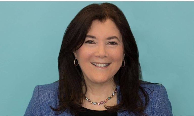 Roz Rothstein Headshot