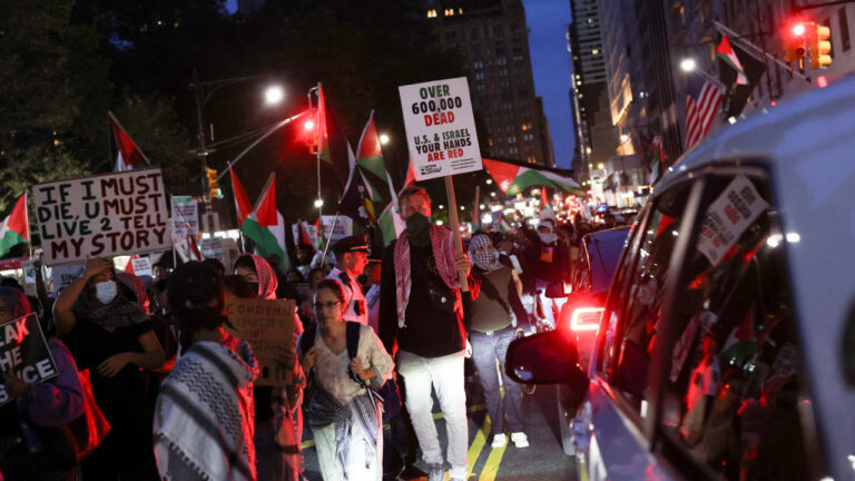 Protest Outside Park East Synagogue