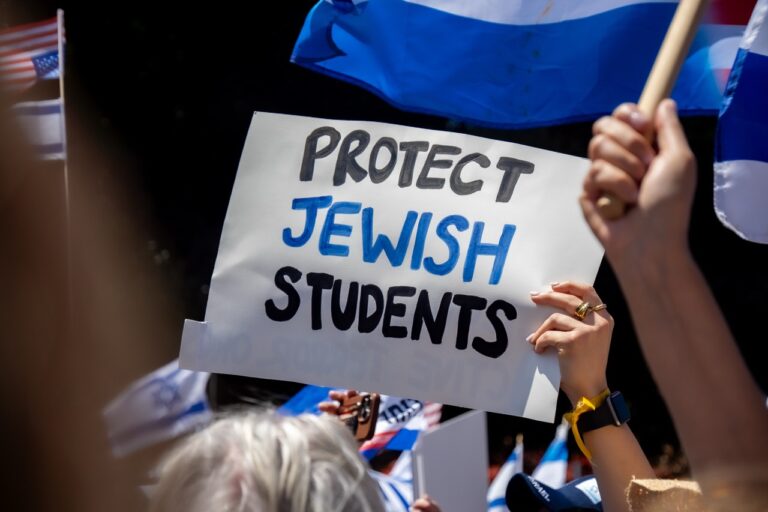 Pro-Israel-Protest-at-UCLA-April-2024-376-Large