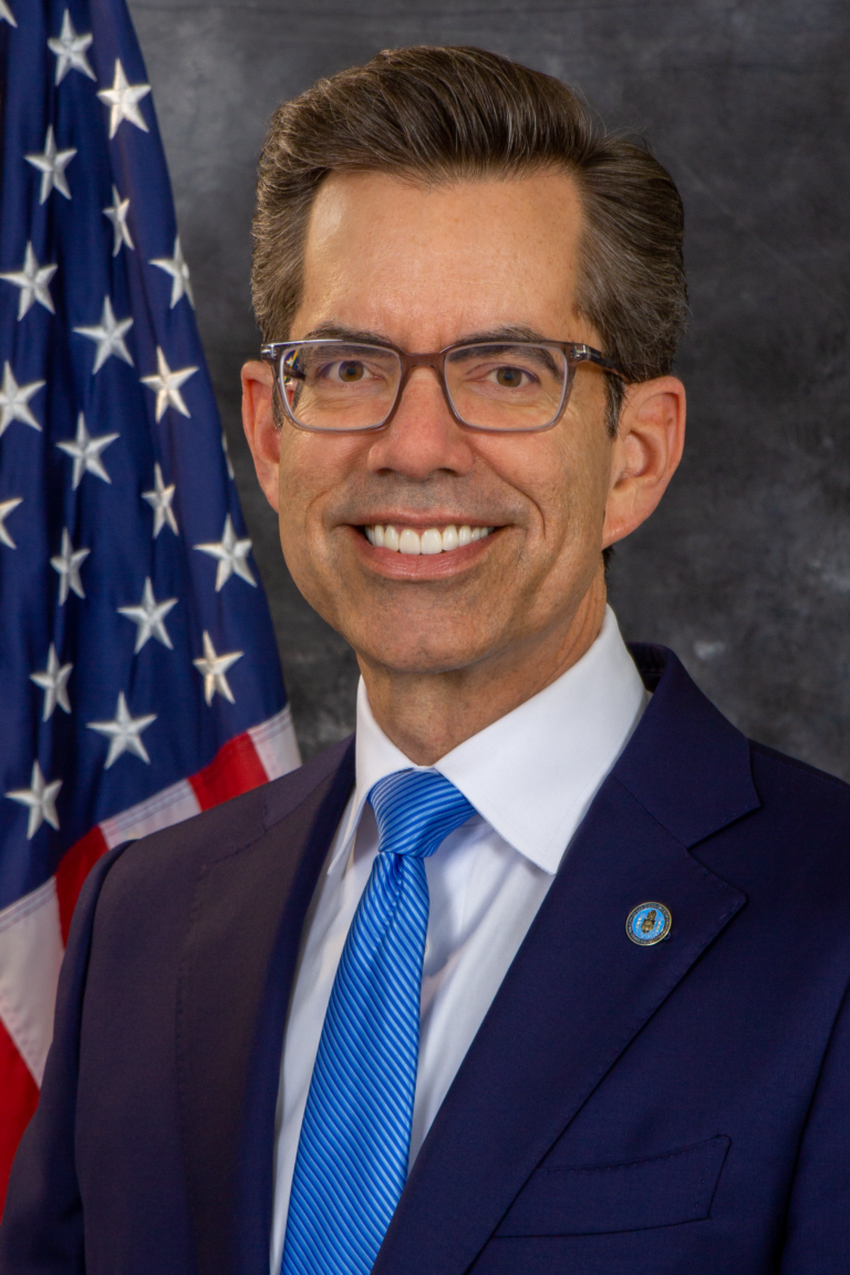 Stephen Whitburn Headshot_Updated Feb2023