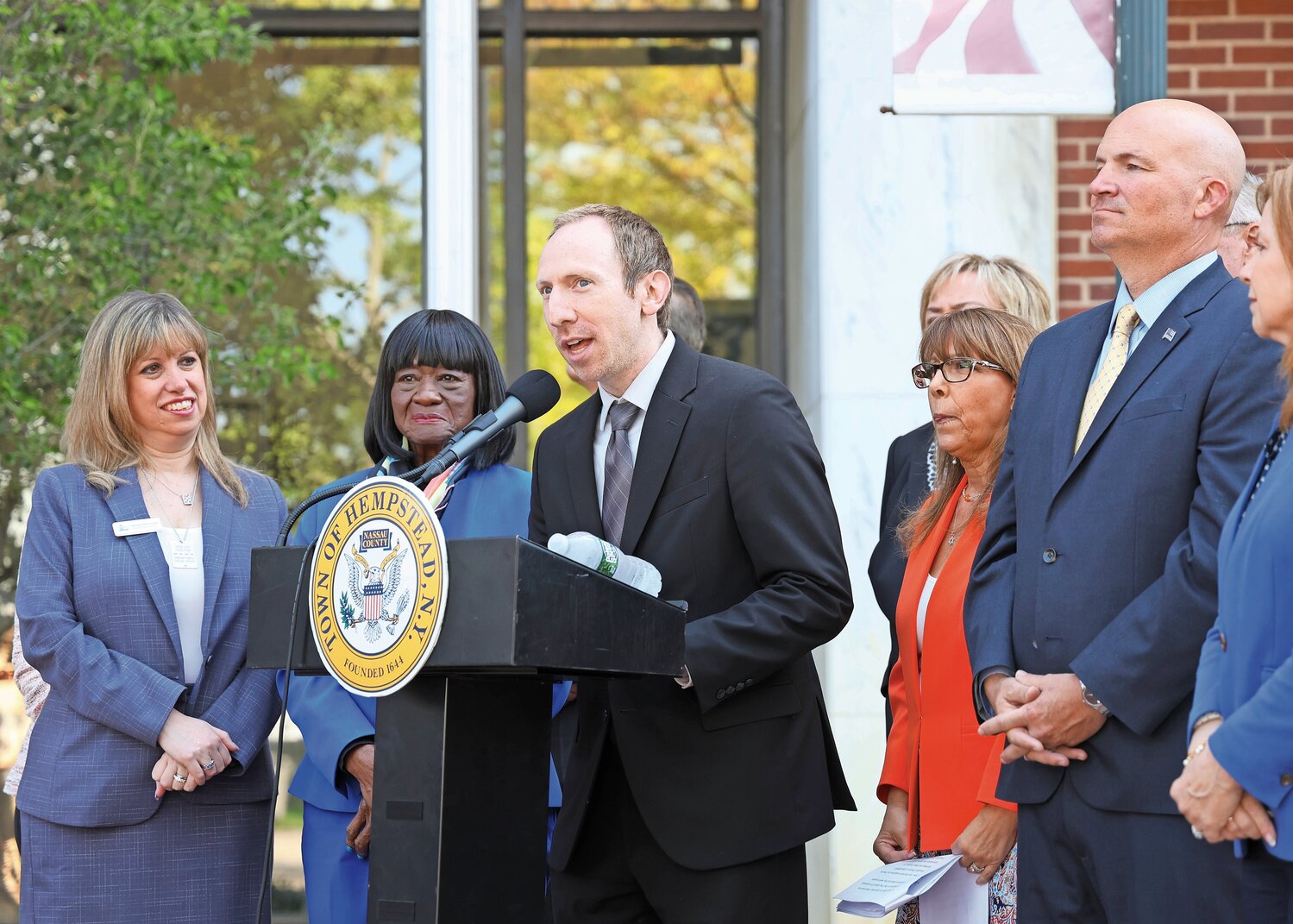 20241127-115610-511-90026S Nh Avi Posnick 11_28_NORMAL_Newsprint CMYK.jpg